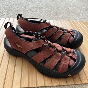 Keen Newport H2 Brown Bison Leather Hiking Fisherman Sandals Women’s 10